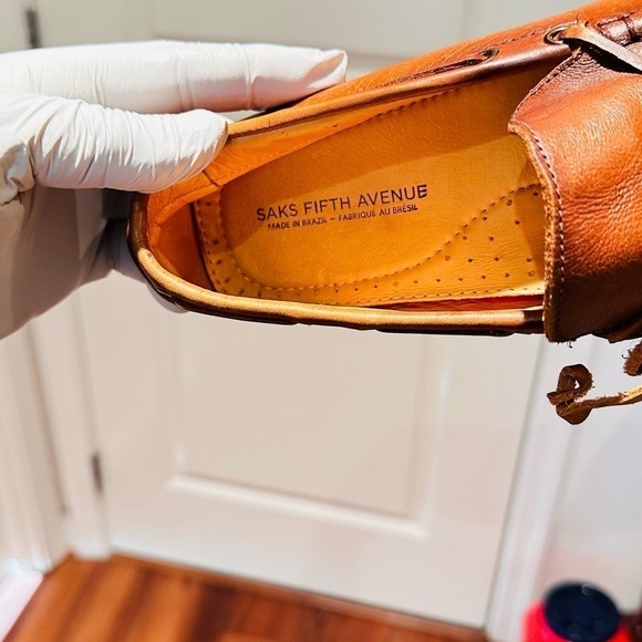 Saks Fifth Ave Mens Leather Driving Loafers. - Picture 13 of 14